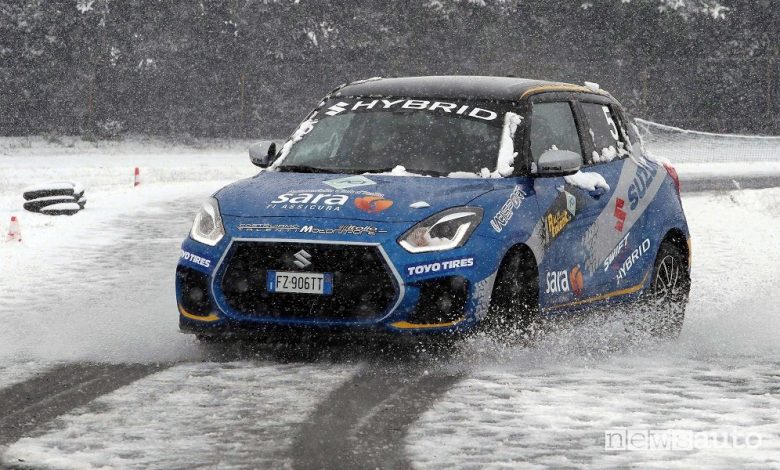 Suzuki Swift Sport Hybrid Rally Italia Talent pista di Busca con la neve