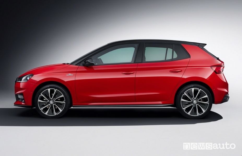 Vista laterale Skoda Fabia Monte Carlo