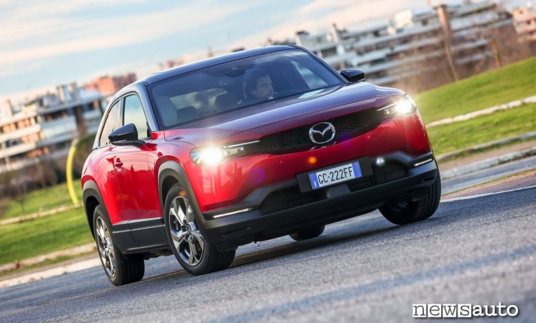 Prova su strada Mazda MX-30