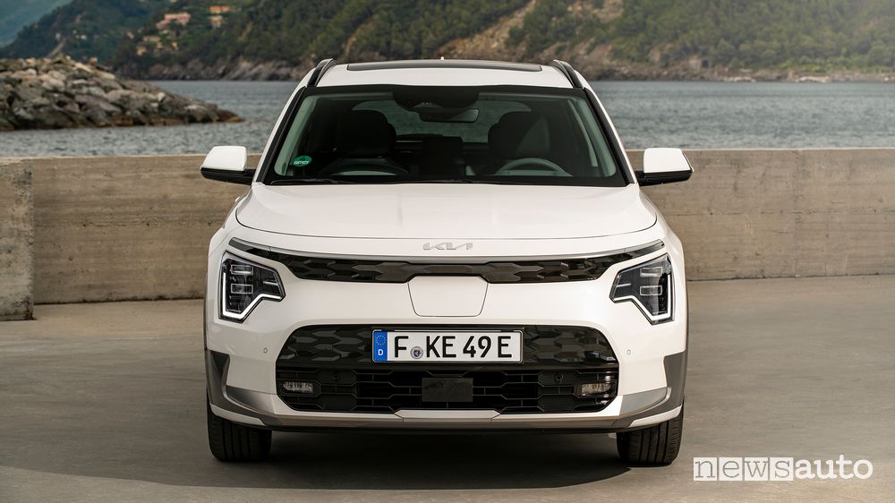 Vista frontale nuova Kia Niro EV elettrica