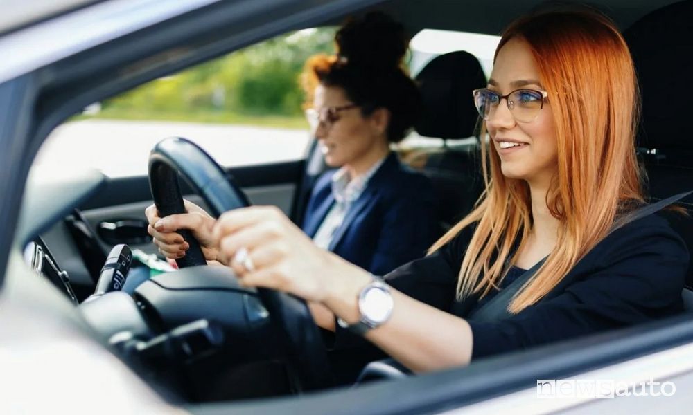 Guidare a 17 anni, guida accompagnata, che cos'è e come funziona
