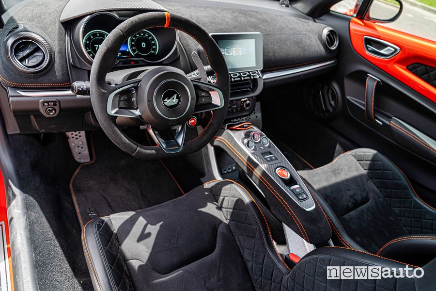 Abitacolo nuova Alpine A110 S