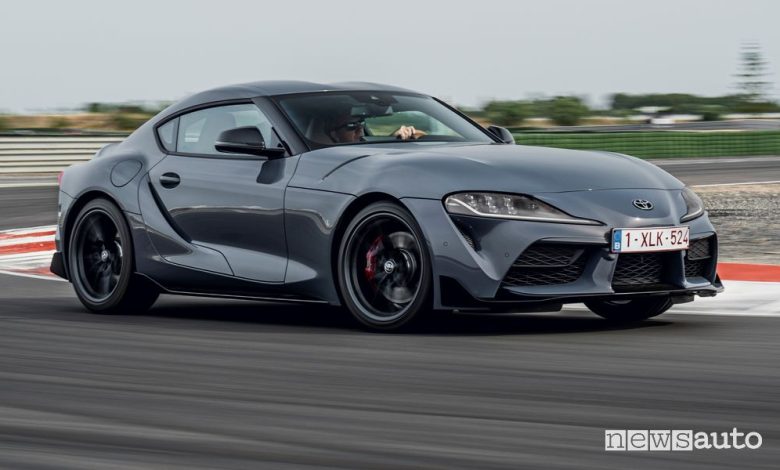 Toyota GR Supra manuale, caratteristiche e prezzi