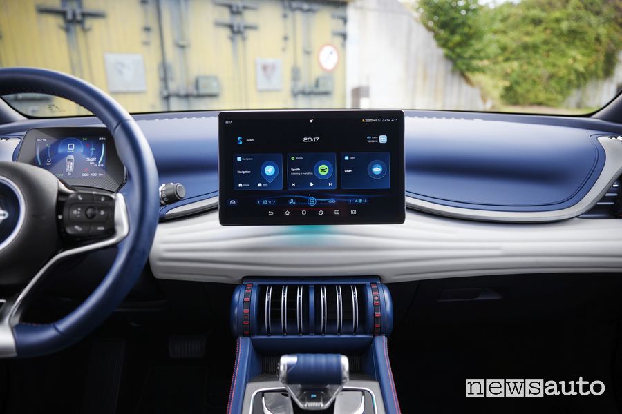 Display infotainment abitacolo BYD Atto 3