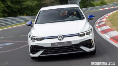 Volkswagen Golf R record al Nurburgring, il video