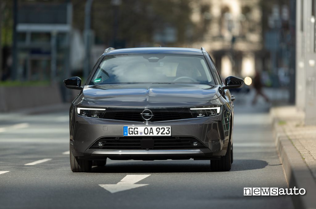 frontale Opel Astra Sports Tourer 2022
