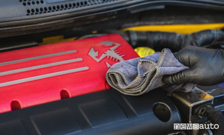 Come pulire l'auto con APC All Purpose Cleaner