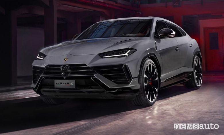 Vista di profilo Lamborghini Urus S
