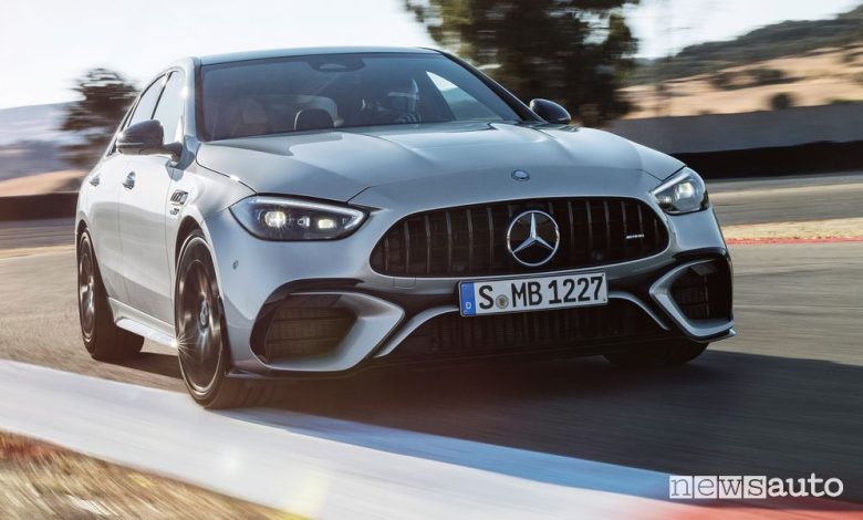 Vista frontale Mercedes-AMG C 63 S E Performance in pista