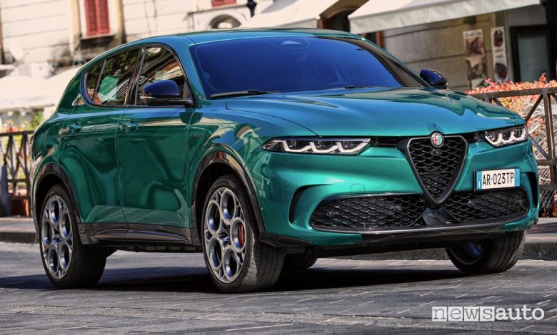Alfa Romeo Tonale Plug-In Hybrid Q4 Veloce anteriore 3/4