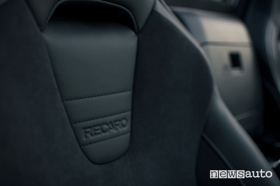 Mazda MX-5 RF sedili Recaro