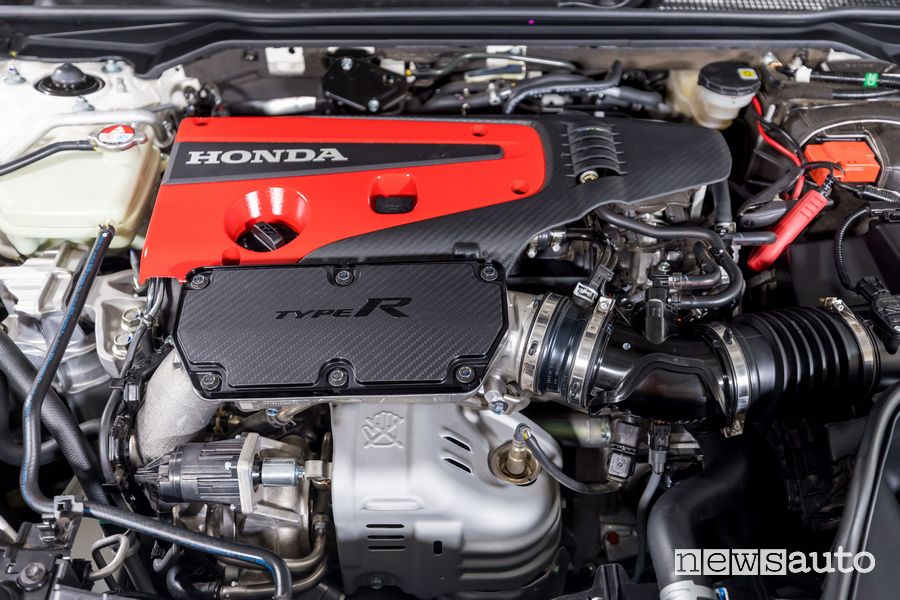 Nuova Honda Civic Type R vano motore VTEC