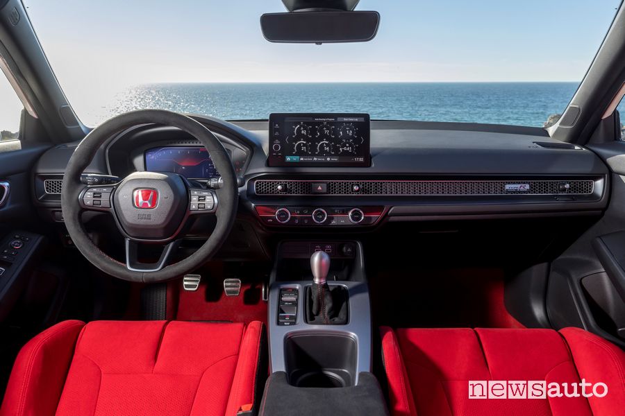 Nuova Honda Civic Type R plancia abitacolo