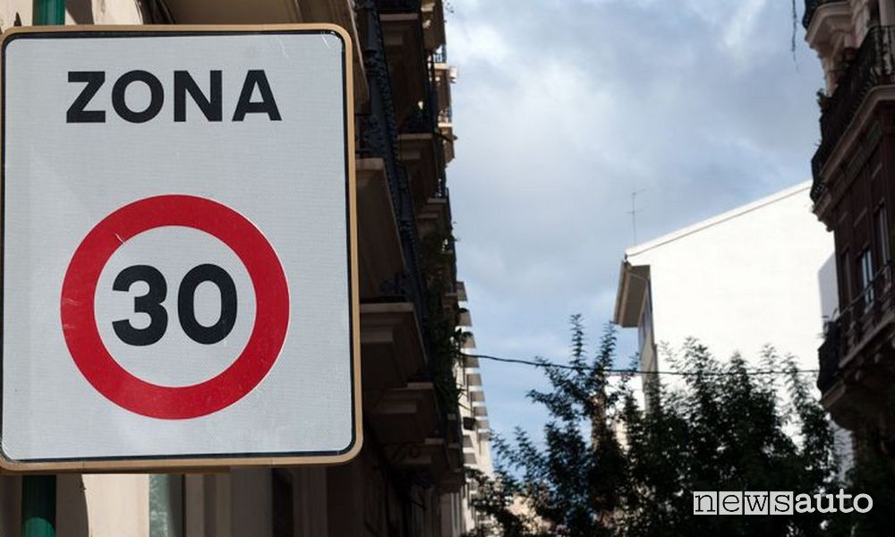 Limite velocità massima 30 km/h