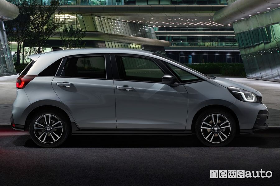 Nuova Honda Jazz laterale