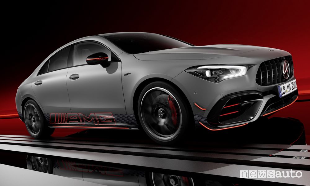 Mercedes-AMG CLA 45 S 4MATIC+ Coupé anteriore 3/4 AMG Street Style Edition