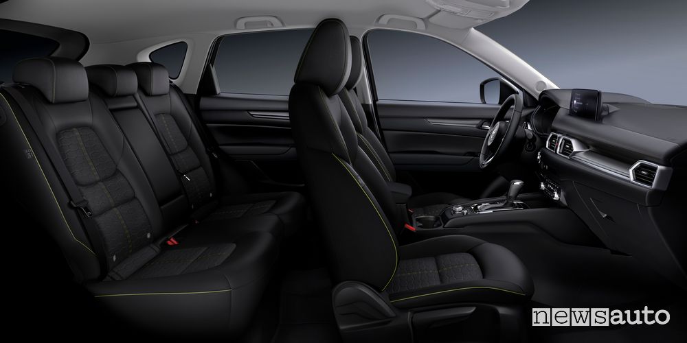 Mazda CX-5 2023 sedili abitacolo