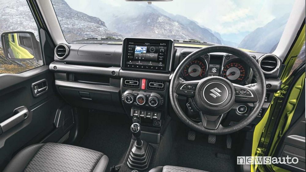 Nuovo Suzuki Jimny 5 porte abitacolo