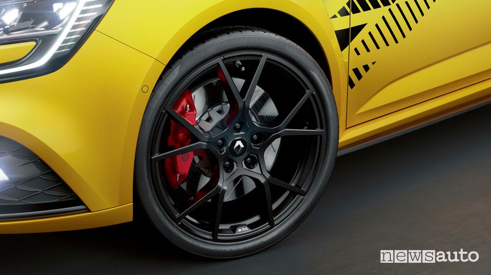 Renault Mégane R.S. Ultime cerchi da 19" e impianto freni Brembo