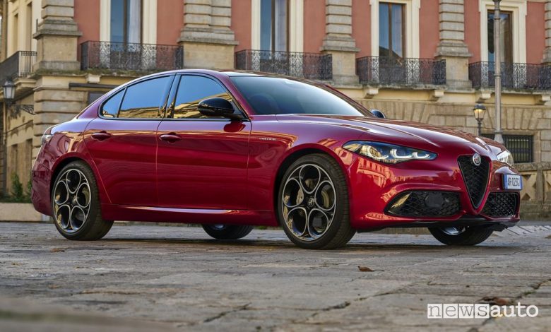 Alfa Romeo Giulia 2023 anteriore 3/4