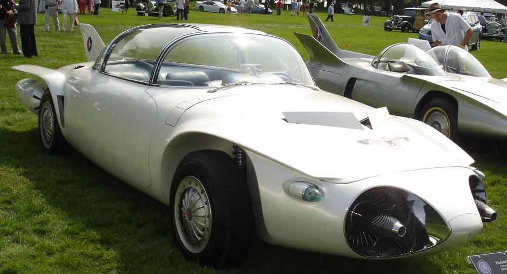 General Motors Firebird II e di fianco Firebird III, auto curiose e strane