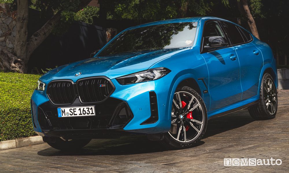 Nuova BMW X6 M60i anteriore 3/4
