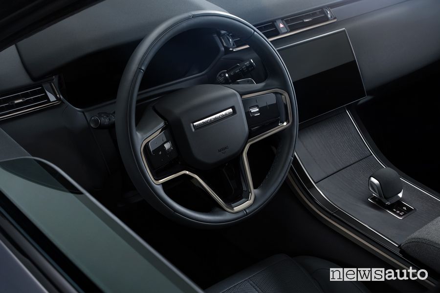 Nuova Range Rover Velar volante abitacolo