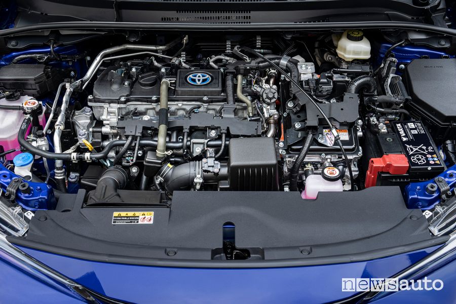 Toyota Corolla vano motore full hybrid