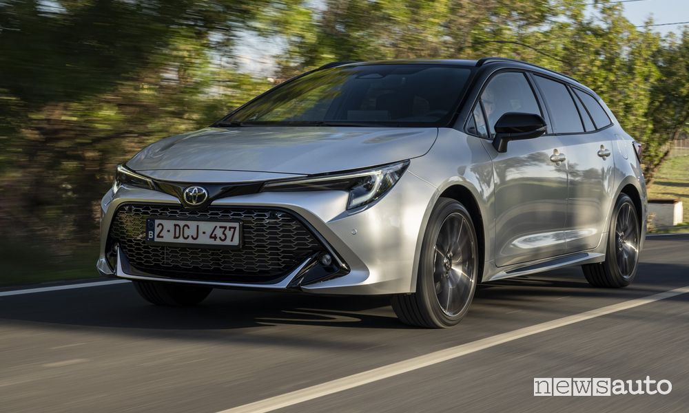 Toyota Corolla Touring Sports su strada
