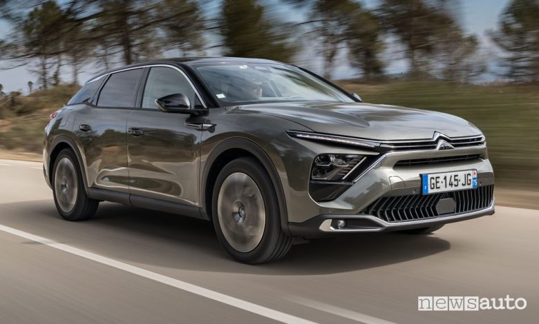 Citroën C5 X ibrida plug-in 180 CV
