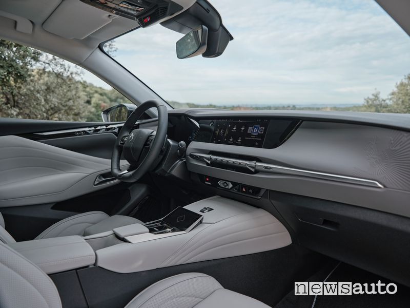DS 4 Esprit De Voyage plancia abitacolo