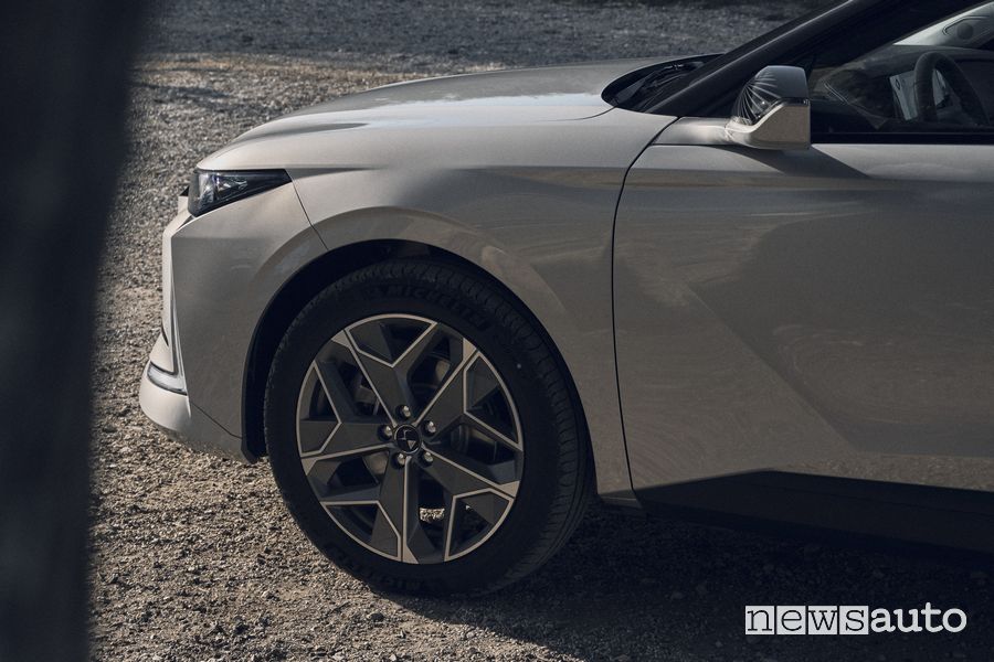 DS 4 Esprit De Voyage cerchi in lega da 20"