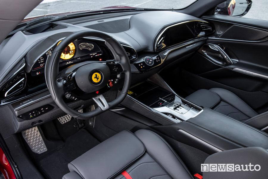 Ferrari Purosangue plancia strumenti abitacolo