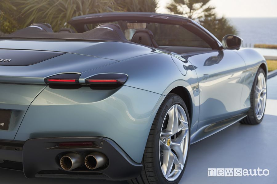 Ferrari Roma Spider scarico posteriore