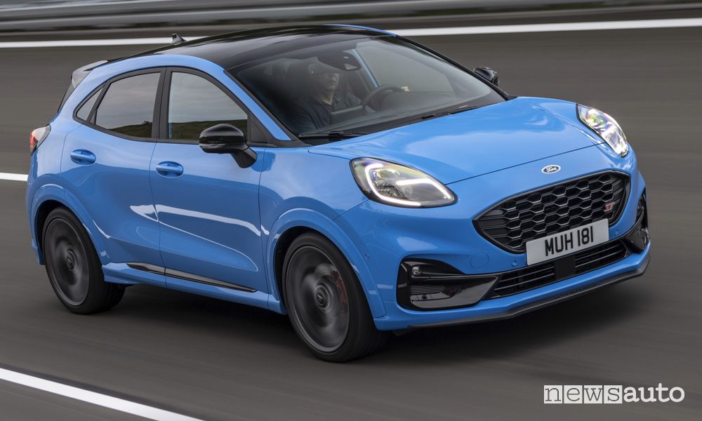 Ford Puma ST Powershift su strada