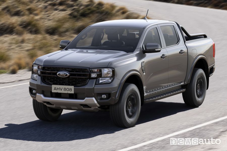 Ford Ranger Tremor su strada