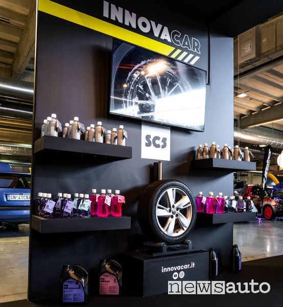 Prodotti Car detailing nello stand Innovacar all'Expo Tuning 2023