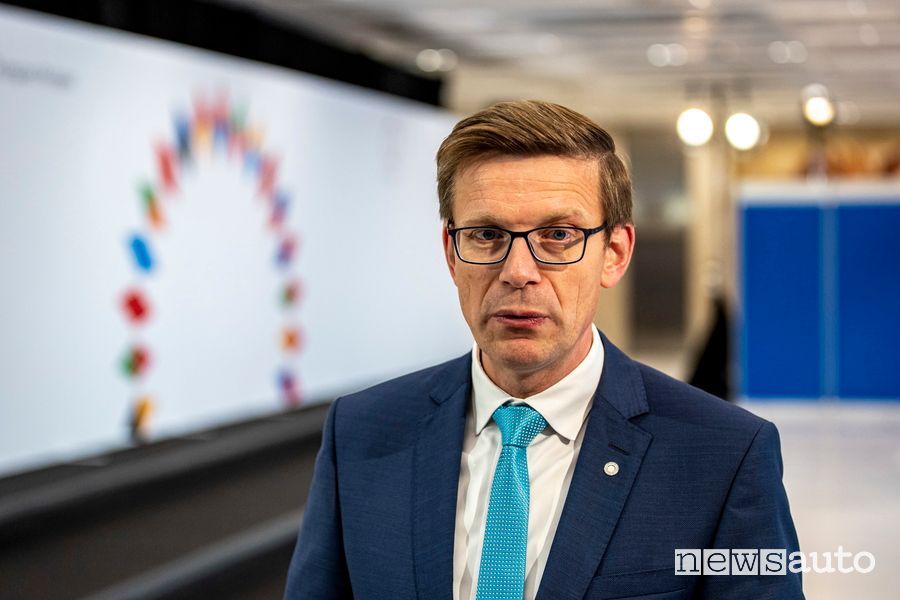 Martin Kupka, il Ministro dei Trasporti della Repubblica Ceca, che ha organizzato il vertice dei Paesi contrari a Strasburgo