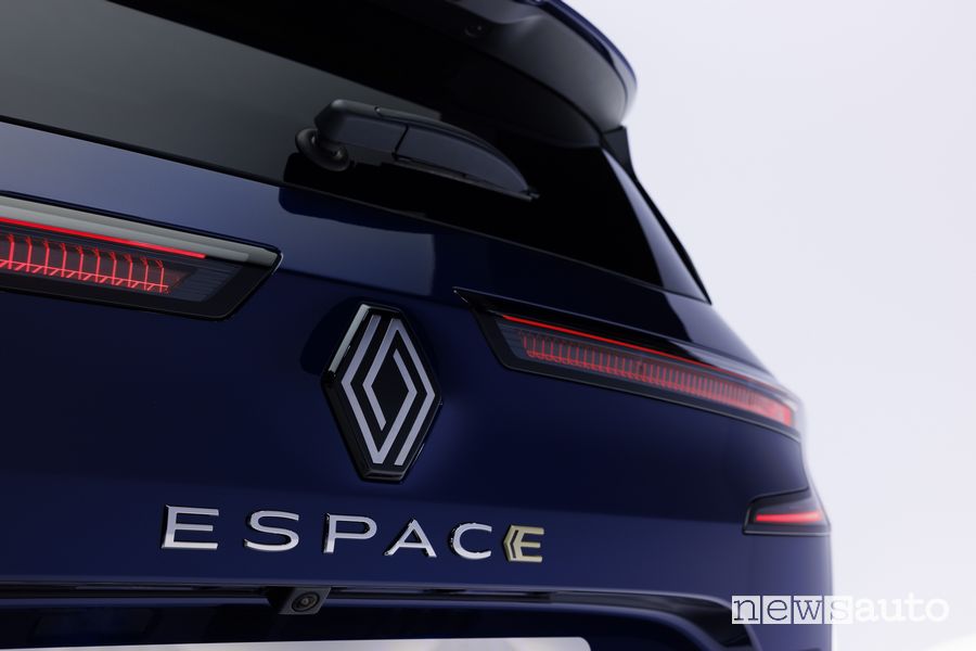 Nuovo Renault Espace fari posteriori firma luminosa