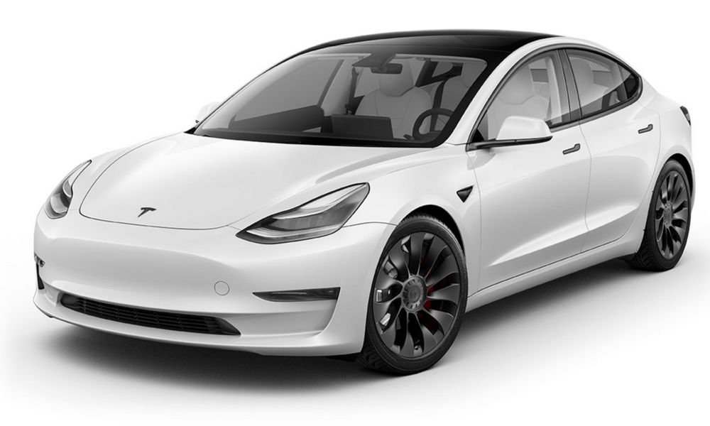 La Tesla Model 3 è l'auto elettrica più venduta a giugno 2023
