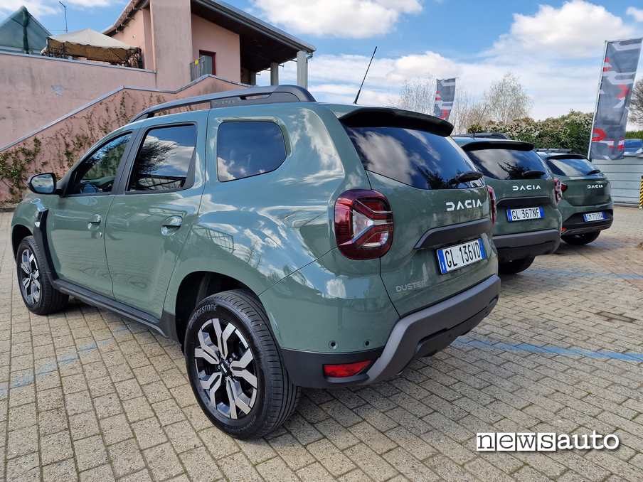 Dacia Duster Eco-G 2023 posteriore