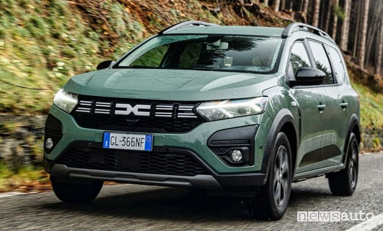 Dacia Jogger Eco-G GPL su strada