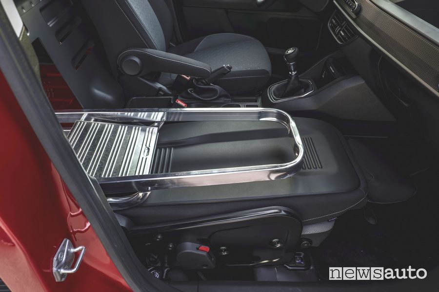 Nuovo Ford Transit Courier sedile pieghevole