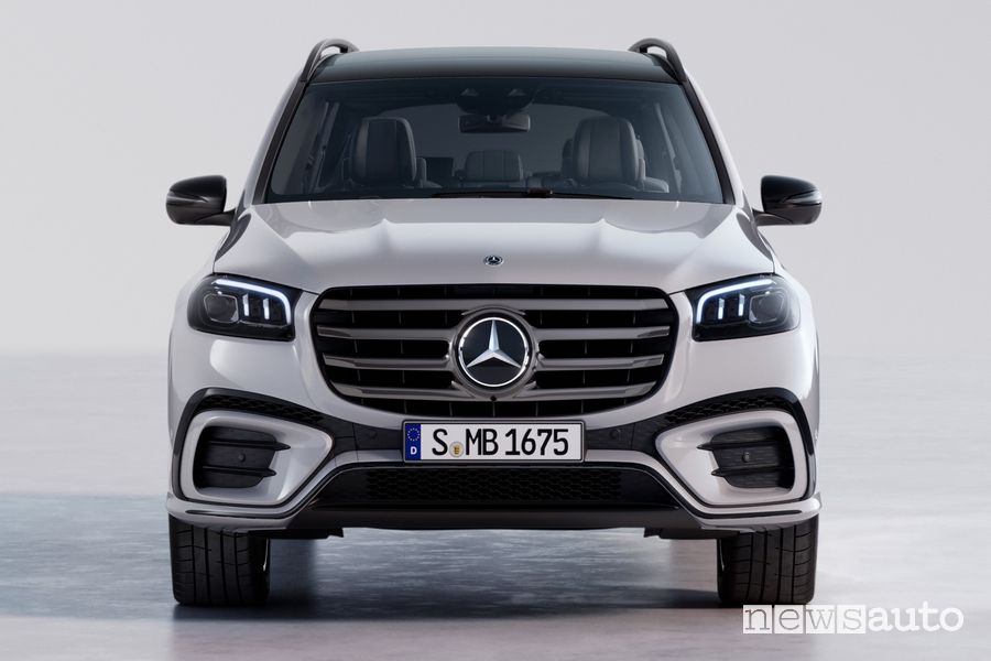 Mercedes-Benz GLS 2023 frontale