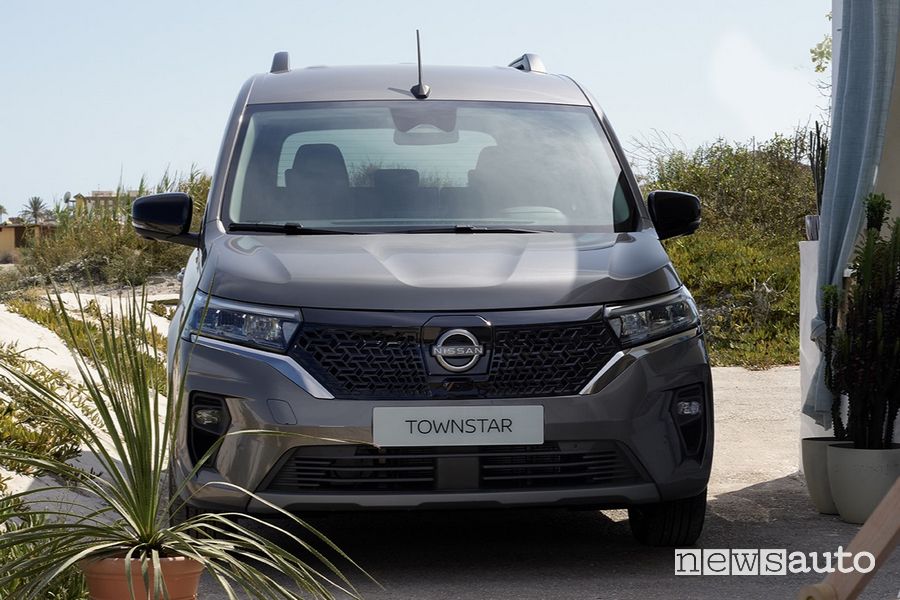 Nissan Townstar Combi elettrico frontale