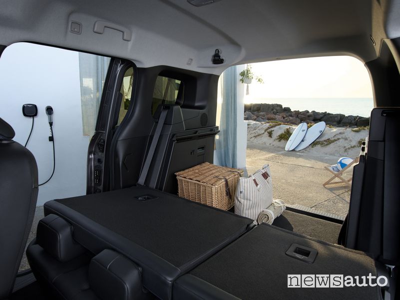 Nissan Townstar Combi elettrico bagagliaio spazio di carico