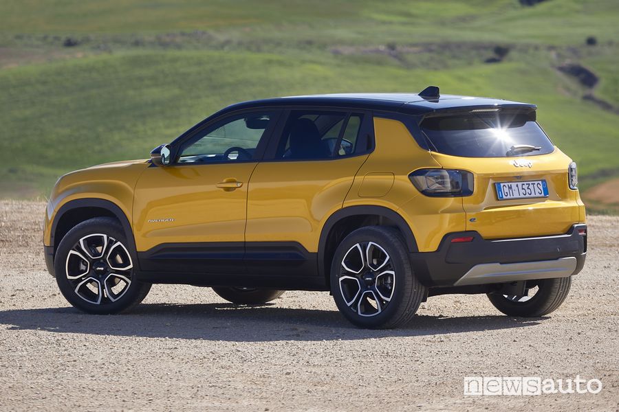 Jeep Avenger 1st Edition posteriore 3/4