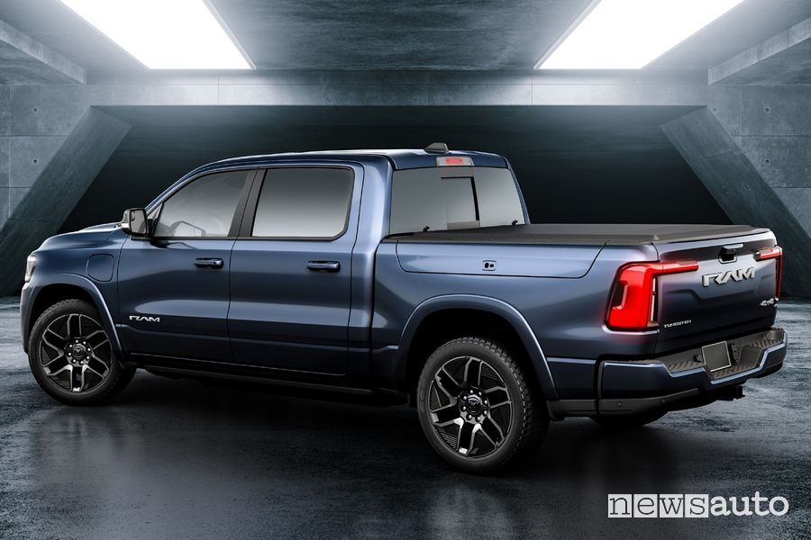 Ram 1500 REV Tungsten posteriore 3/4