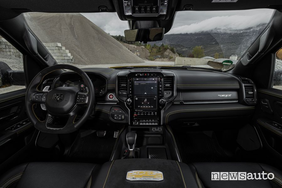 Ram 1500 TRX Havoc plancia abitacolo