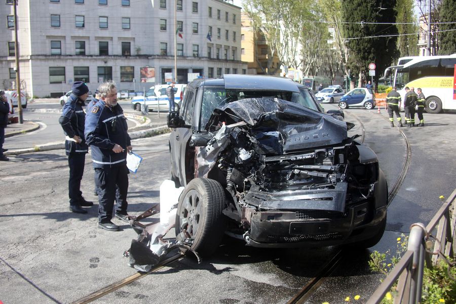 In caso di incidente stradale chiamare le Forze dell'Ordine